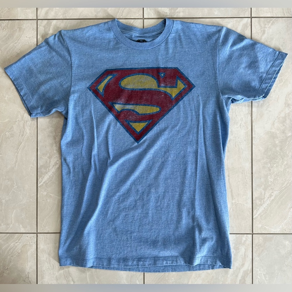 DC Comics Superman Logo T-shirt - Cornflower Blue, Medium